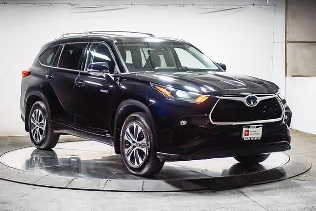 Thumbnail: 2021 Toyota Highlander - 5