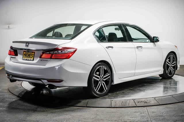 Thumbnail: 2016 Honda Accord - 4