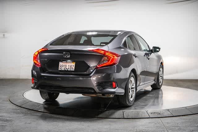 Thumbnail: 2017 Honda Civic - 4