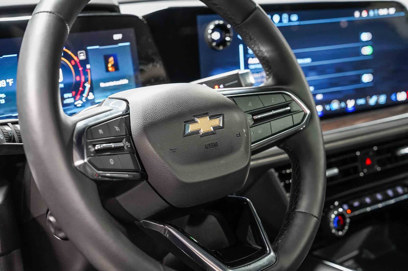 Thumbnail: 2025 Chevrolet Suburban - 18