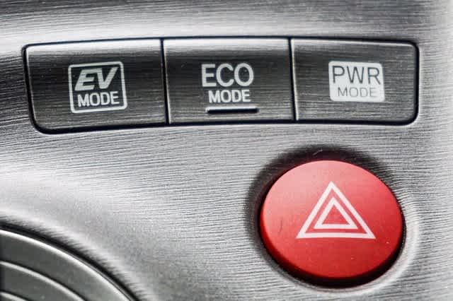Thumbnail: 2015 Toyota Prius - 24