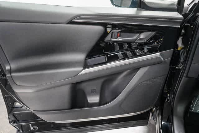 Thumbnail: 2025 Toyota bZ4X - 22