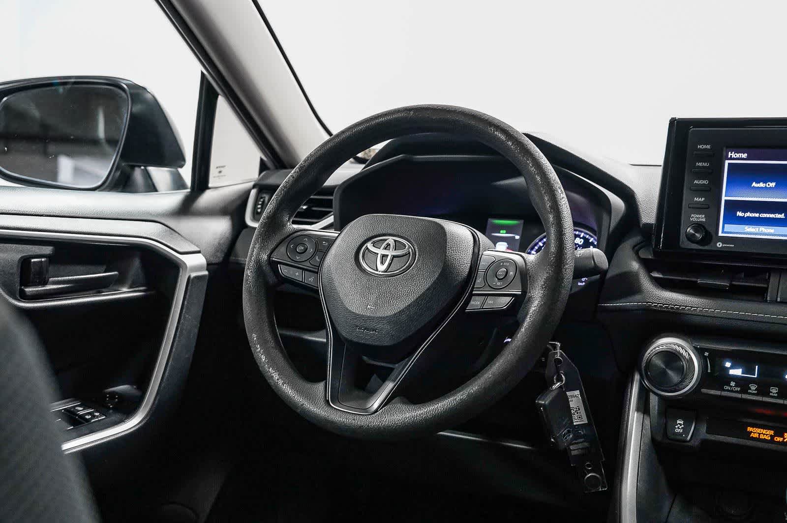 Thumbnail: 2022 Toyota RAV4 - 16