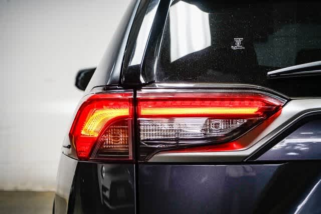 Thumbnail: 2019 Toyota RAV4 - 10