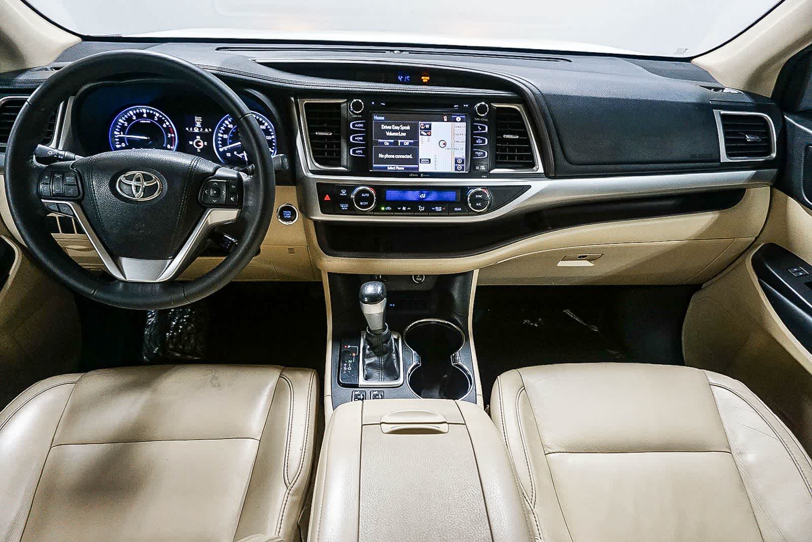 Thumbnail: 2015 Toyota Highlander - 14