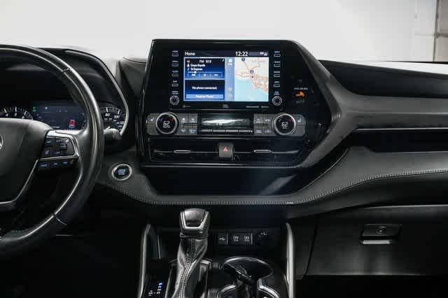 Thumbnail: 2021 Toyota Highlander - 14