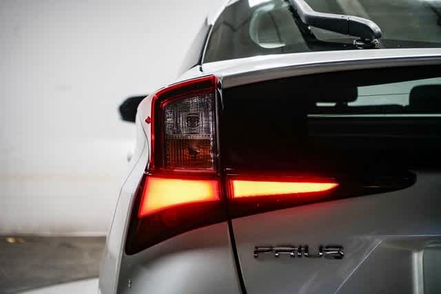 Thumbnail: 2021 Toyota Prius - 10