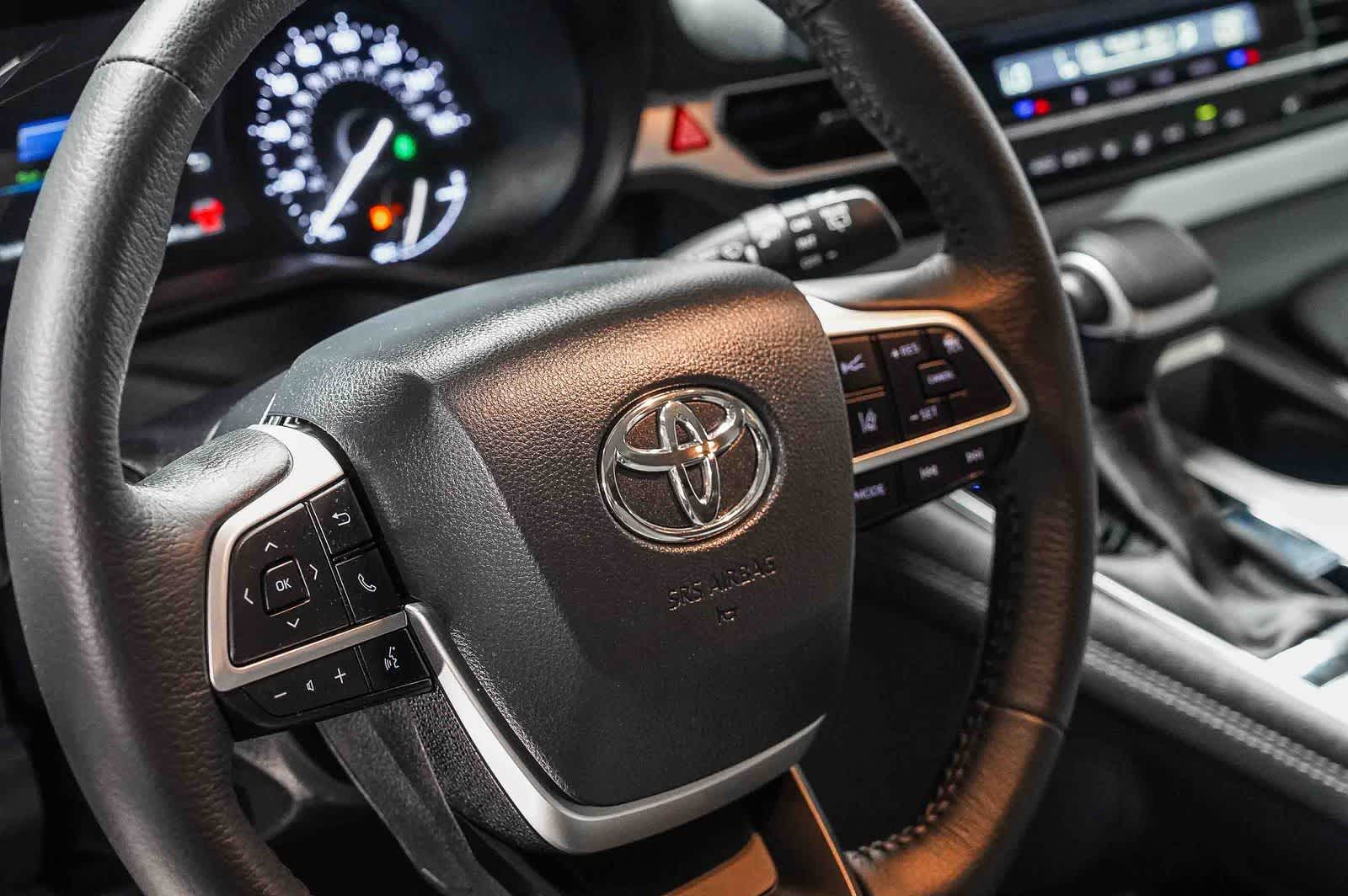 Thumbnail: 2026 Toyota Sienna - 21