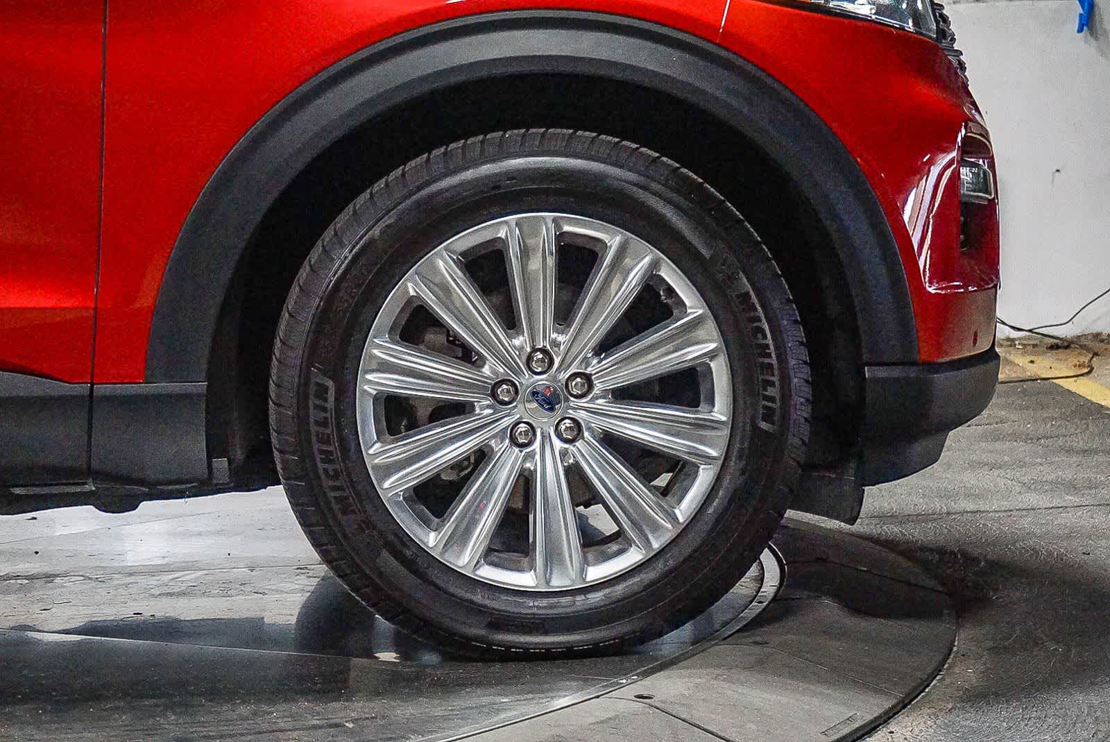 Thumbnail: 2020 Ford Explorer - 6