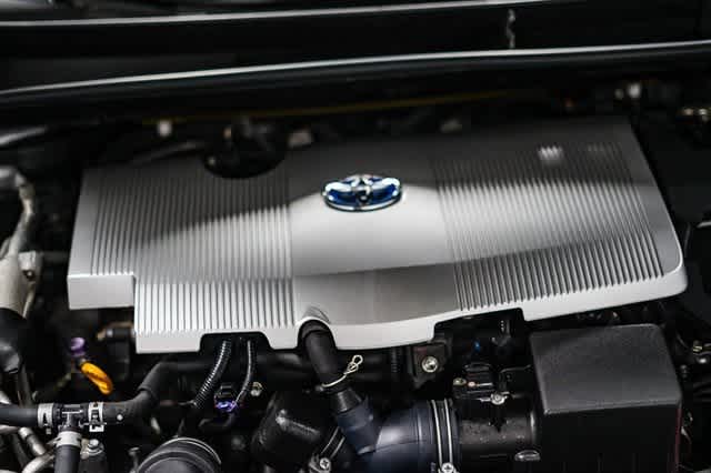 Thumbnail: 2017 Toyota Prius Prime - 28