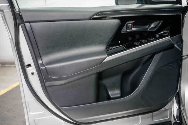 Thumbnail: 2025 Toyota bZ4X - 20