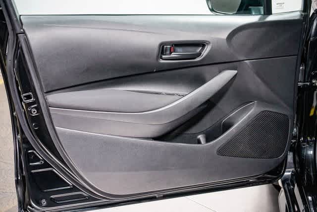 2022 Toyota Corolla LE 19