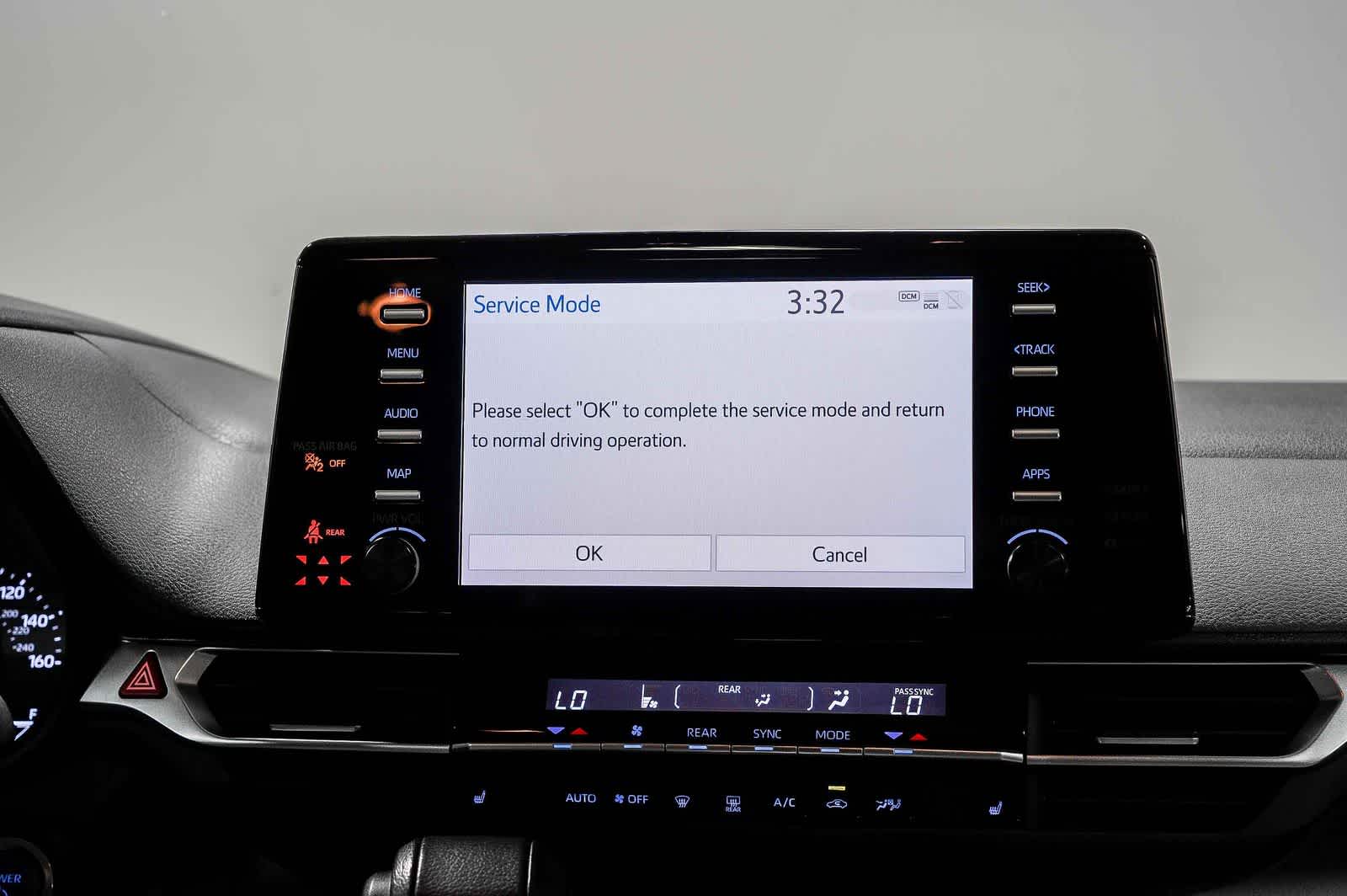 Thumbnail: 2024 Toyota Sienna - 15