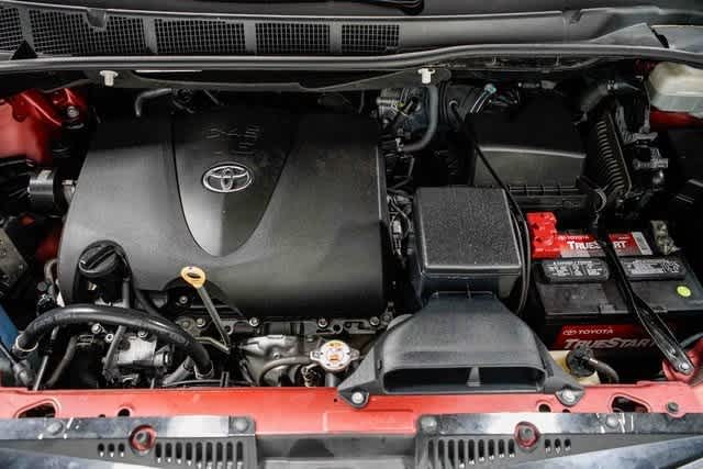 Thumbnail: 2020 Toyota Sienna - 28