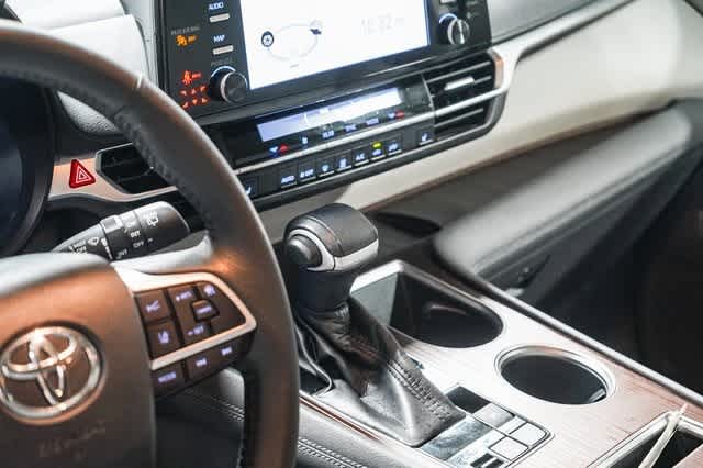 Thumbnail: 2021 Toyota Sienna - 26