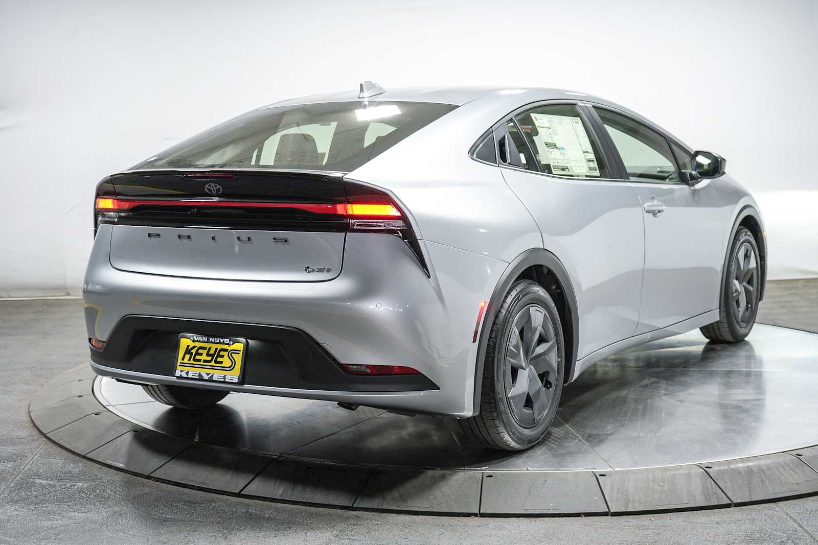 Thumbnail: 2025 Toyota Prius - 4