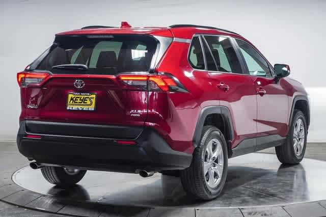 2022 Toyota RAV4 XLE 5
