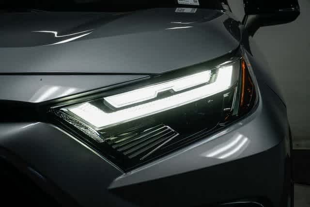Thumbnail: 2022 Toyota RAV4 - 8