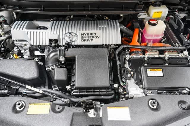 Thumbnail: 2015 Toyota Prius v - 27