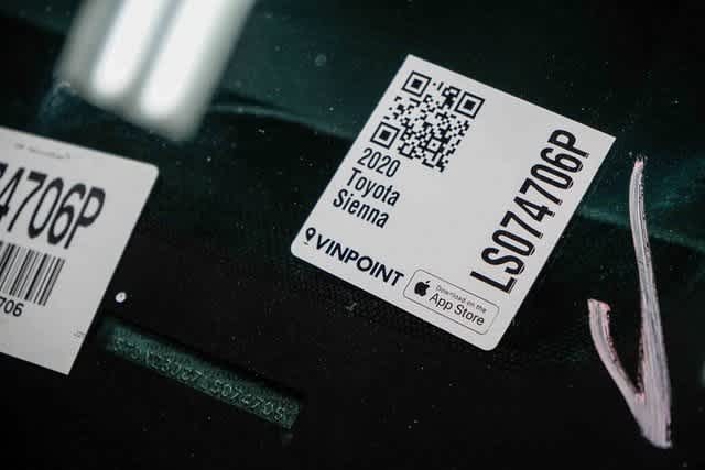 Thumbnail: 2020 Toyota Sienna - 29