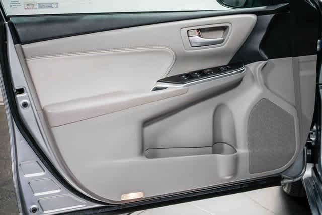 Thumbnail: 2015 Toyota Camry - 19