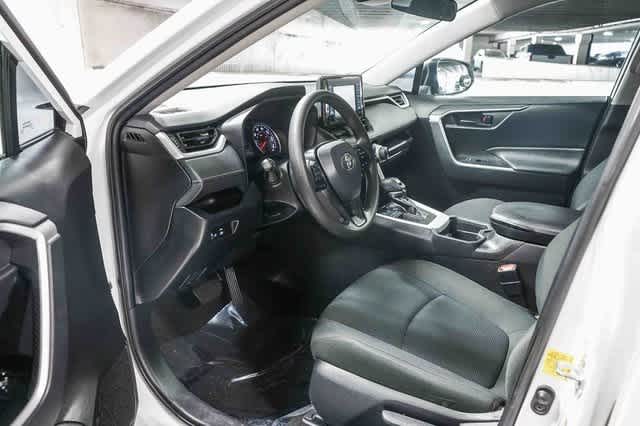 Thumbnail: 2021 Toyota RAV4 - 17