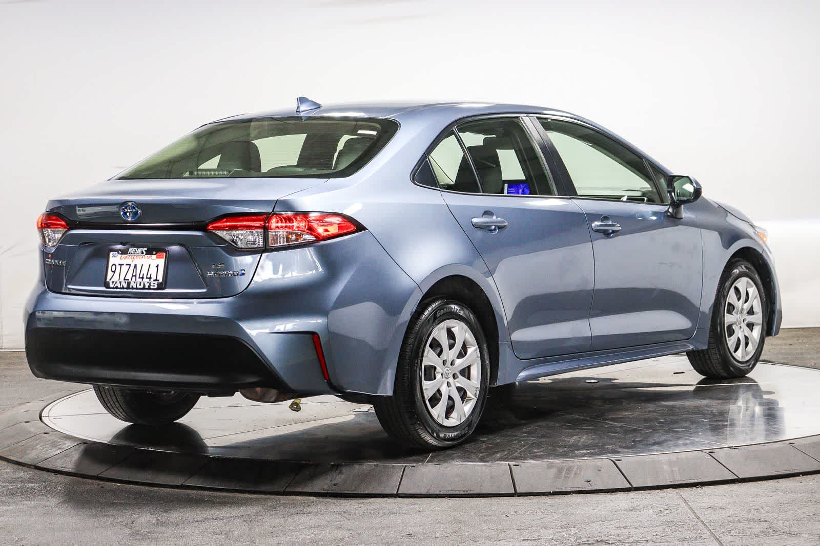 Thumbnail: 2023 Toyota Corolla - 4