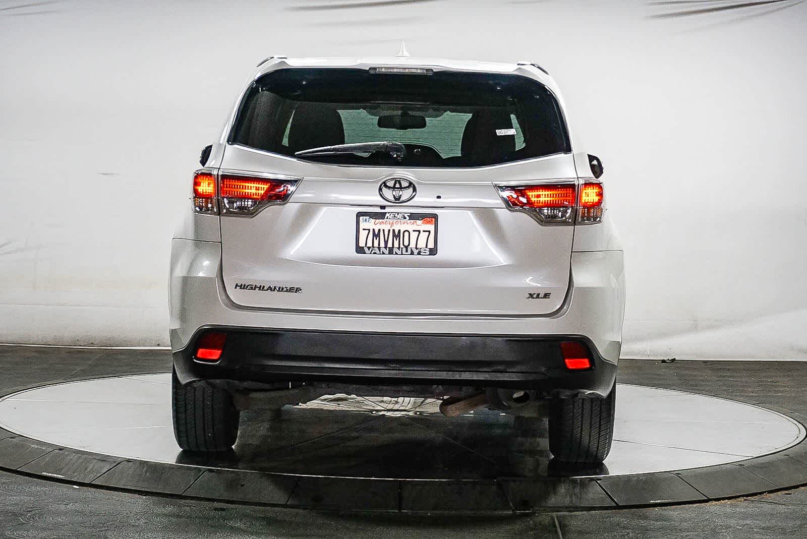 Thumbnail: 2015 Toyota Highlander - 9