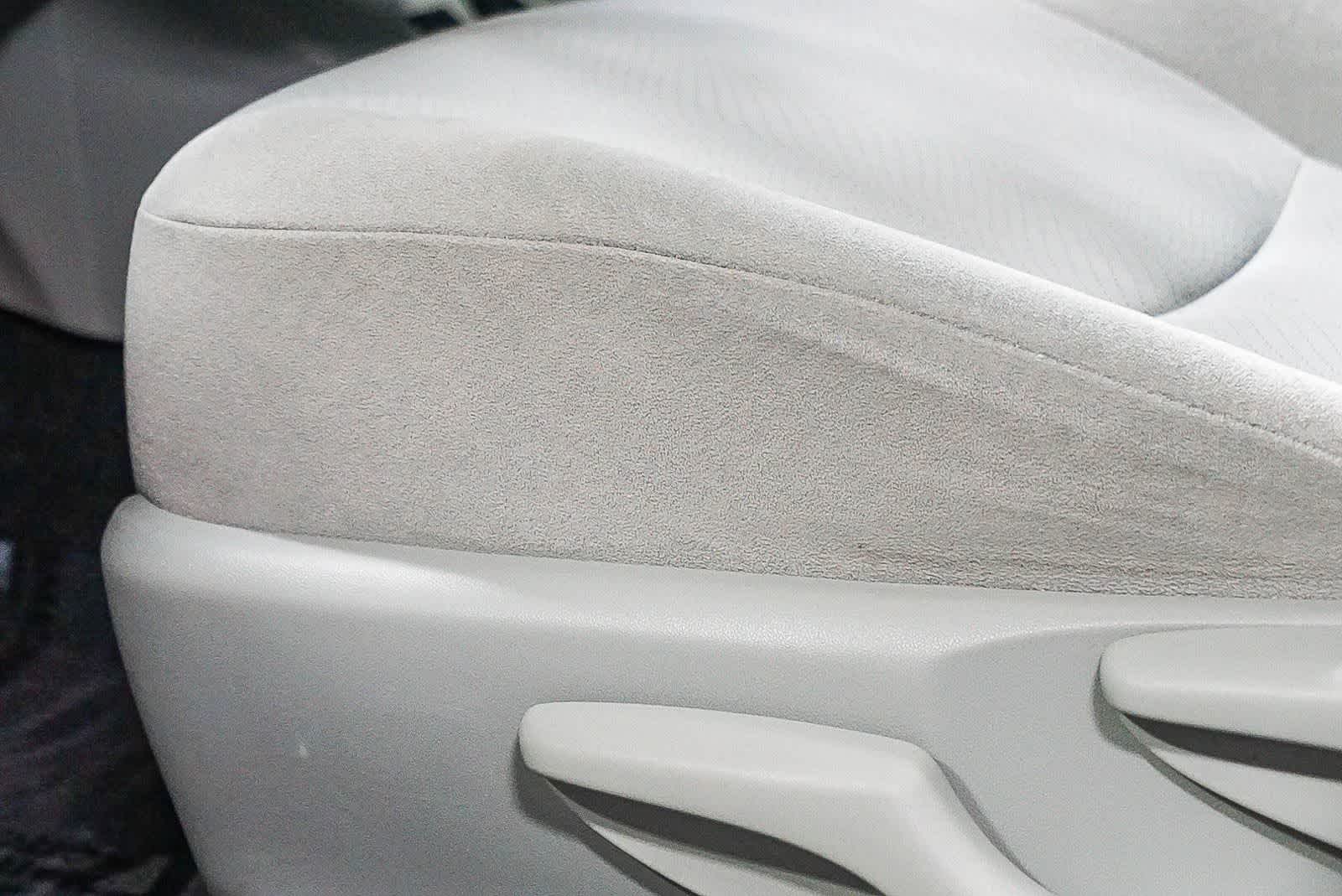 Thumbnail: 2013 Toyota Prius - 21