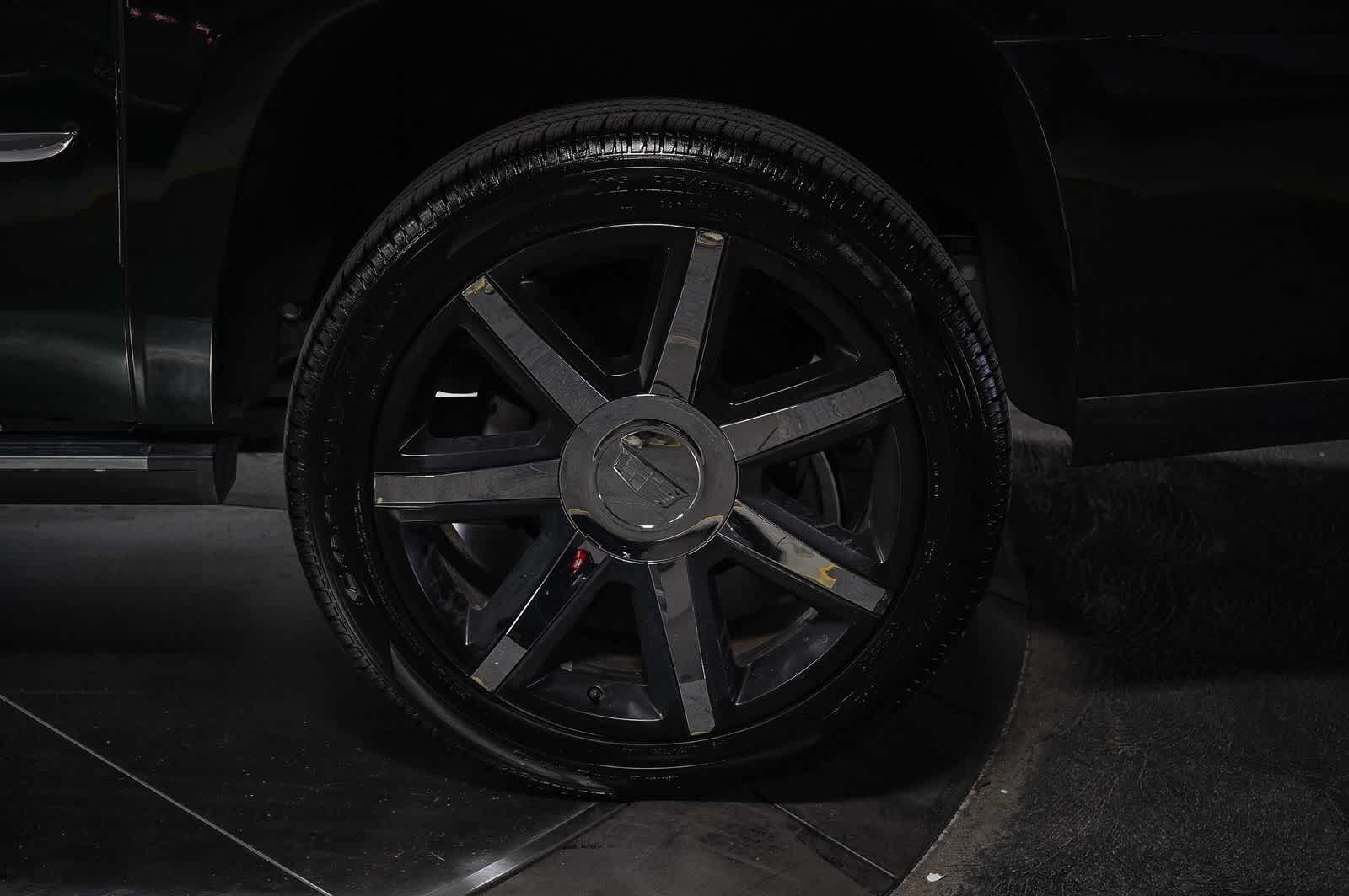 Thumbnail: 2016 Cadillac Escalade - 10