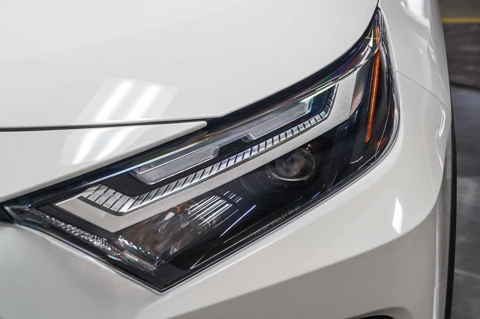 Thumbnail: 2025 Toyota RAV4 - 8