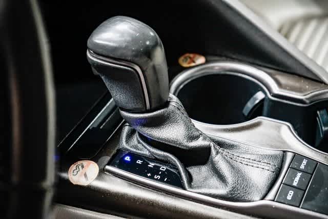 Thumbnail: 2023 Toyota Camry - 21