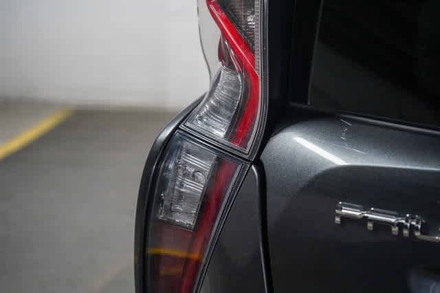 Thumbnail: 2017 Toyota Prius - 12