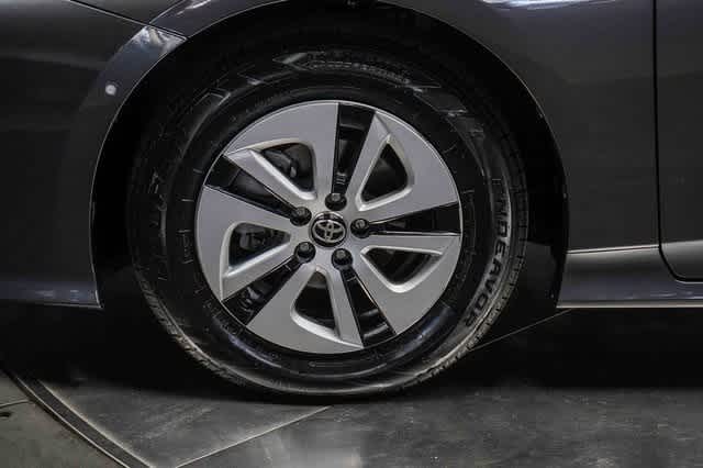 Thumbnail: 2017 Toyota Prius - 10
