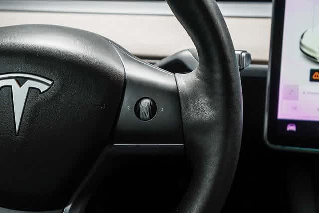 Thumbnail: 2021 Tesla Model Y - 17