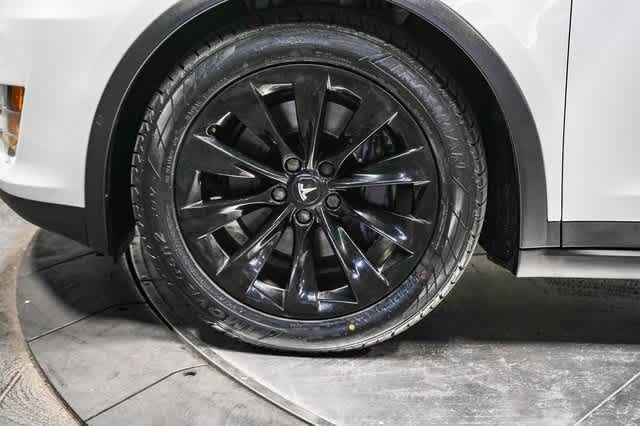 Thumbnail: 2018 Tesla Model X - 9