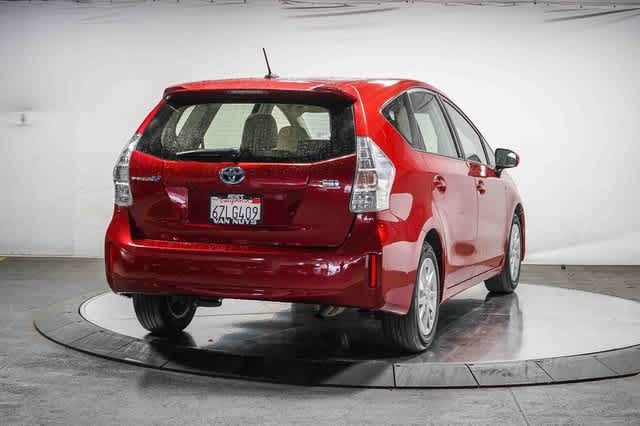 Thumbnail: 2013 Toyota Prius v - 4