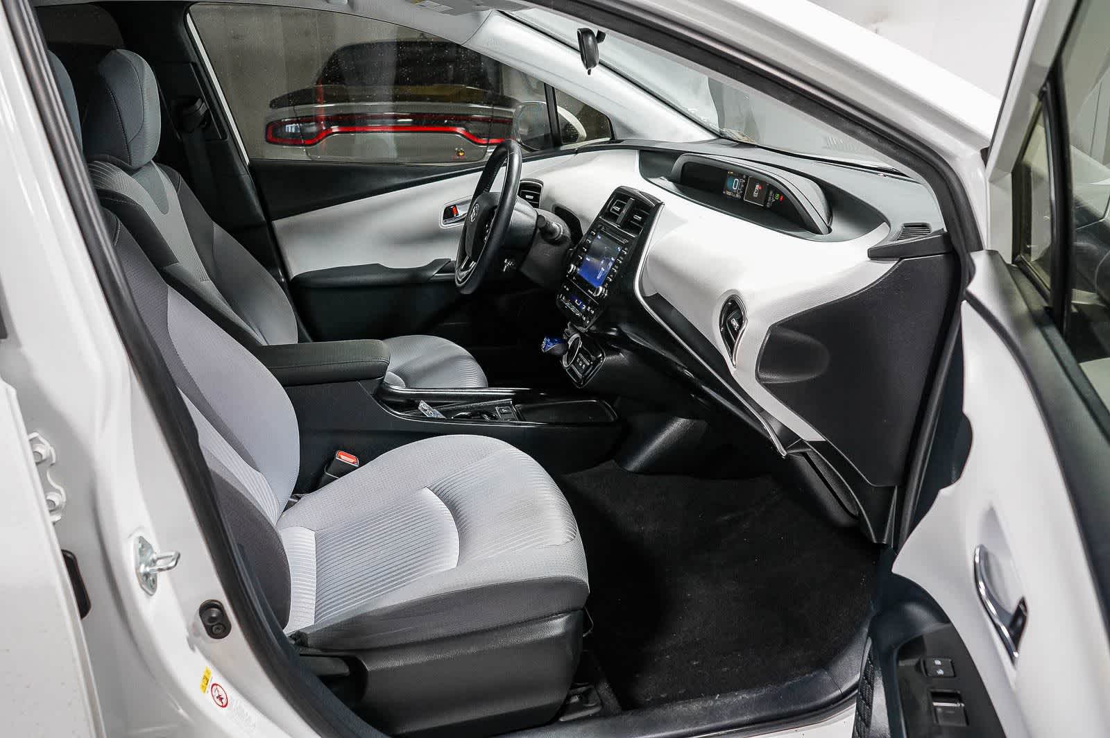 Thumbnail: 2021 Toyota Prius Prime - 17