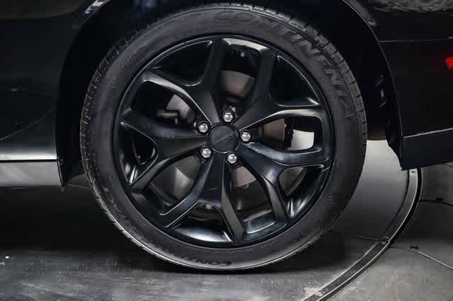 Thumbnail: 2015 Dodge Challenger - 10