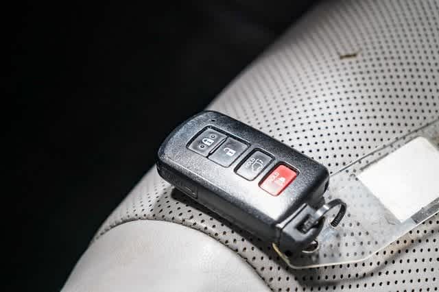 2014 Toyota Highlander Limited Platinum 29