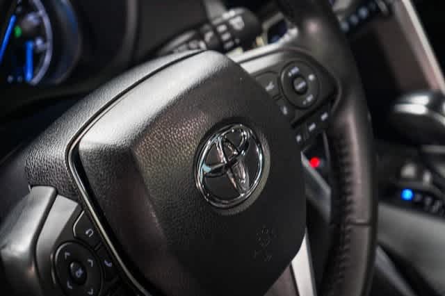 Thumbnail: 2023 Toyota Venza - 22