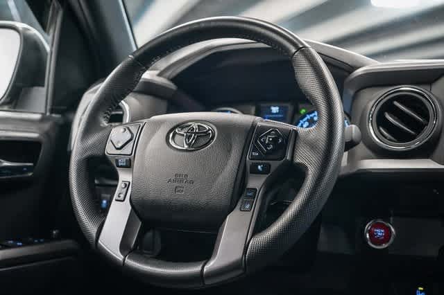 Thumbnail: 2022 Toyota Tacoma - 15