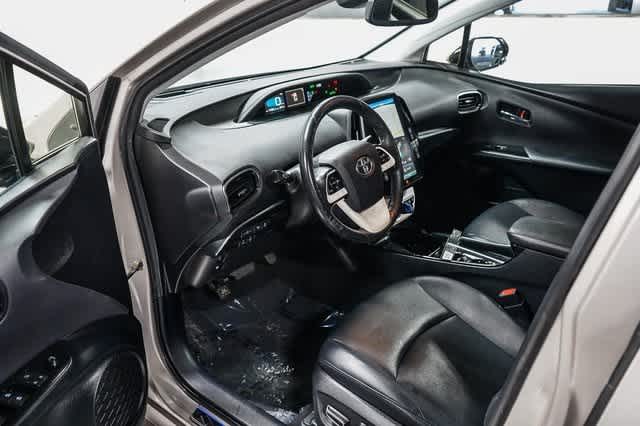 Thumbnail: 2017 Toyota Prius Prime - 18