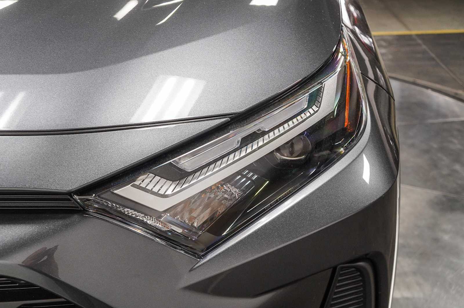 Thumbnail: 2025 Toyota RAV4 - 8