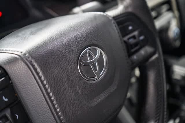2025 Toyota Tacoma SR5 21