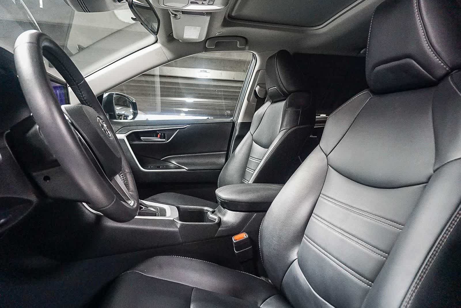 Thumbnail: 2025 Toyota RAV4 - 20