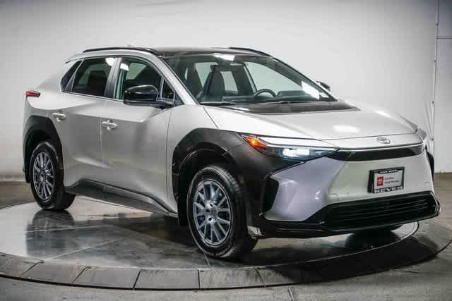 Thumbnail: 2025 Toyota bZ4X - 6