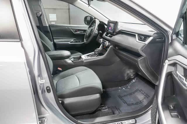 Thumbnail: 2021 Toyota RAV4 - 16