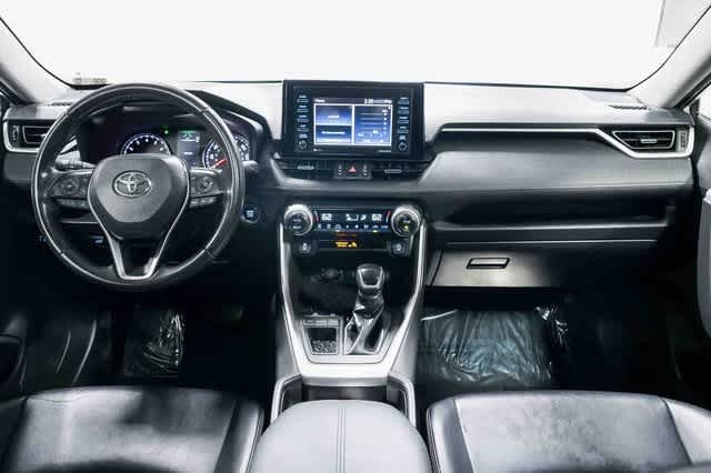 Thumbnail: 2020 Toyota RAV4 - 13