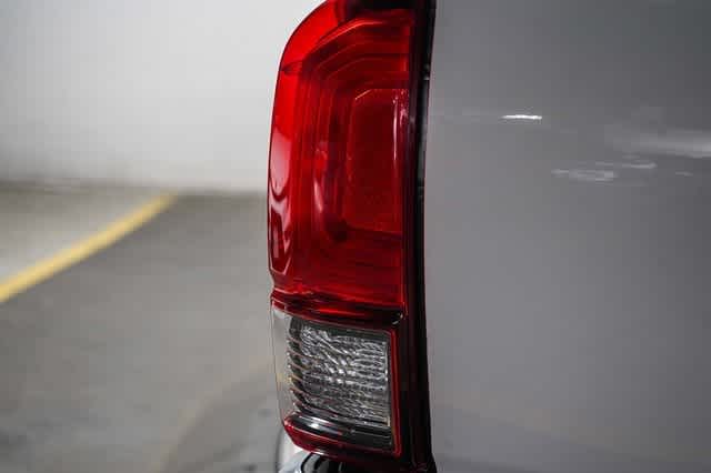 Thumbnail: 2021 Toyota Tacoma - 11